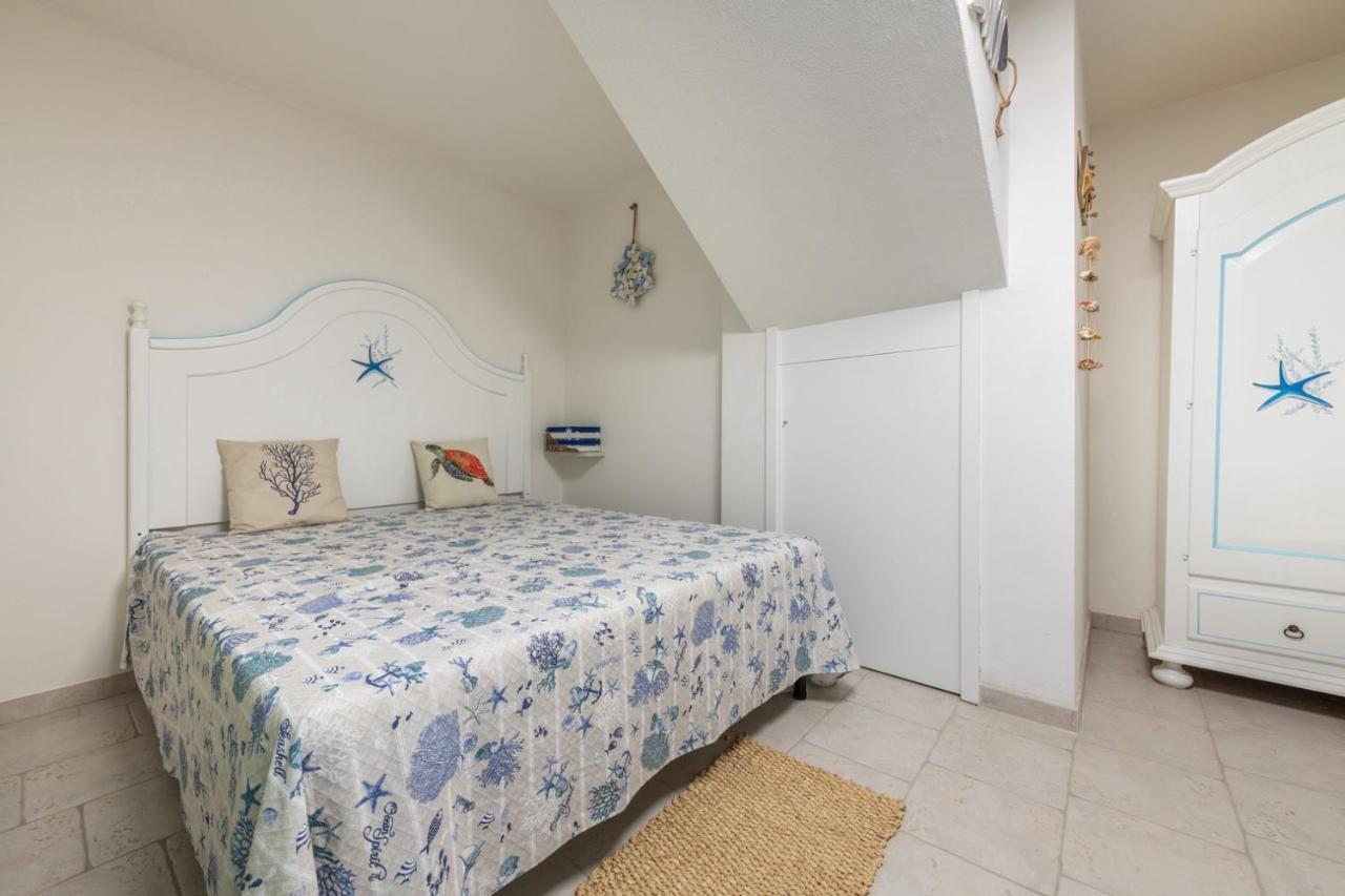 Villa Acquamarina Semi Detached Villa With Private Pool And Wifi Torre delle Stelle Luaran gambar