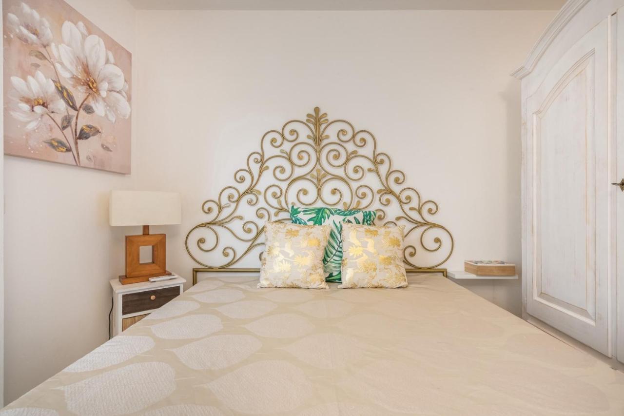 Villa Acquamarina Semi Detached Villa With Private Pool And Wifi Torre delle Stelle Luaran gambar