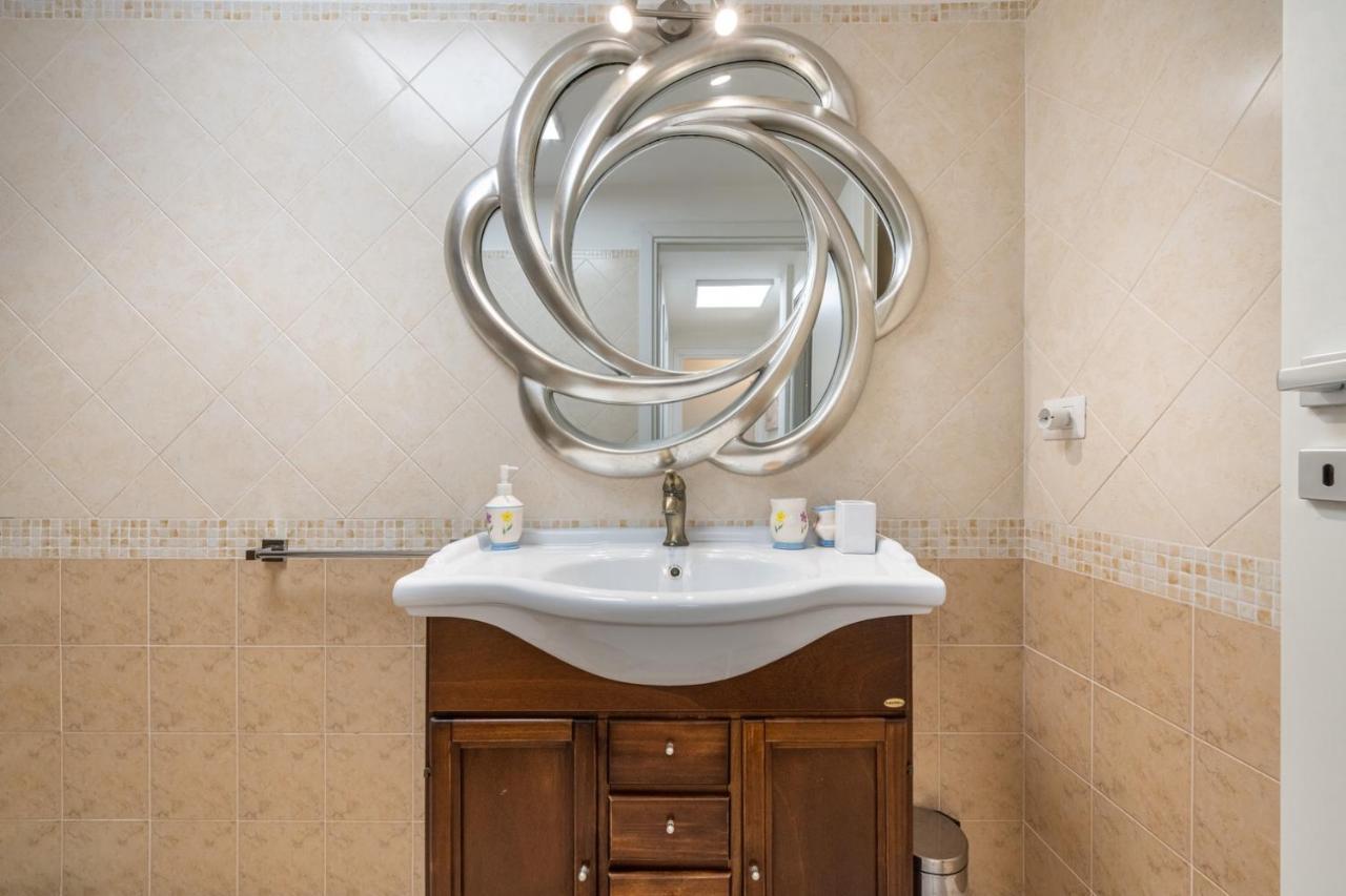 Villa Acquamarina Semi Detached Villa With Private Pool And Wifi Torre delle Stelle Luaran gambar